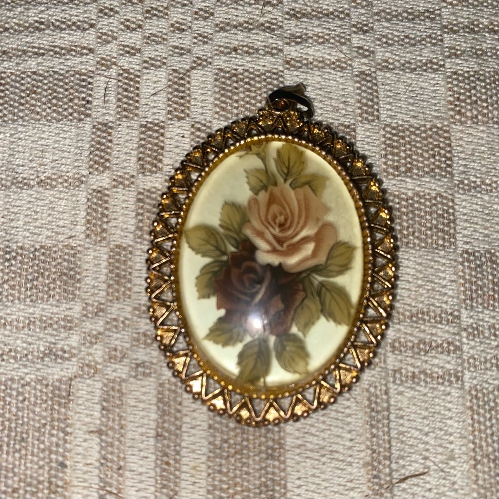 Vintage Translucent Clear Oval Pink Rose Pendant Sarah Coventry "Rose Marie" - Picture 2 of 3